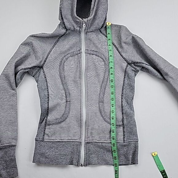 Lululemon Athletica White Black Microstripe Thumbhole Zip Scuba Hoodie Size 4 - Picture 8 of 10
